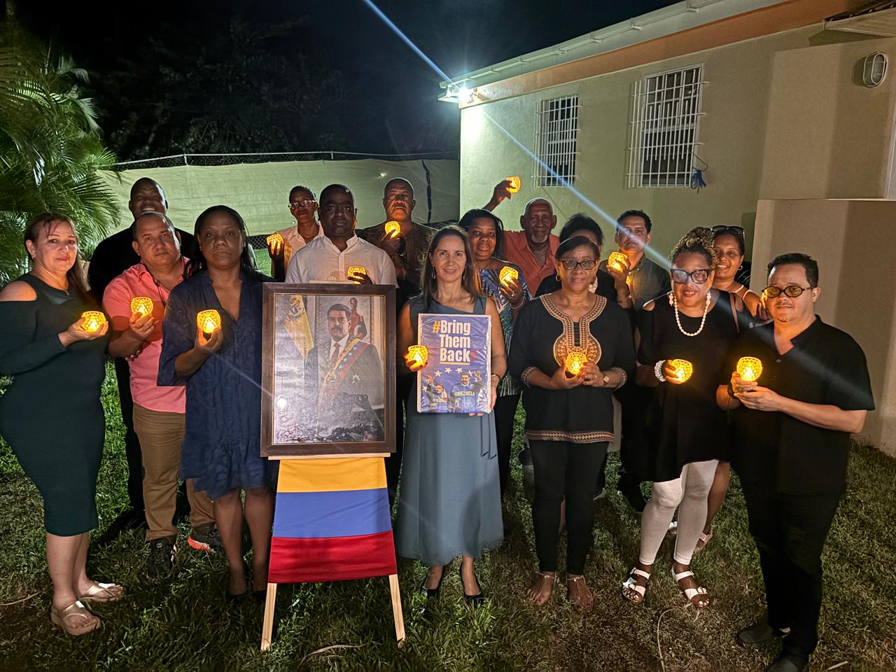 Pueblo de Santa Lucía elevó oración por la paz del pueblo venezolano